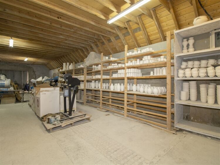 Vacant Retail Unit (Formerly The Tain Pottery) Photo 7