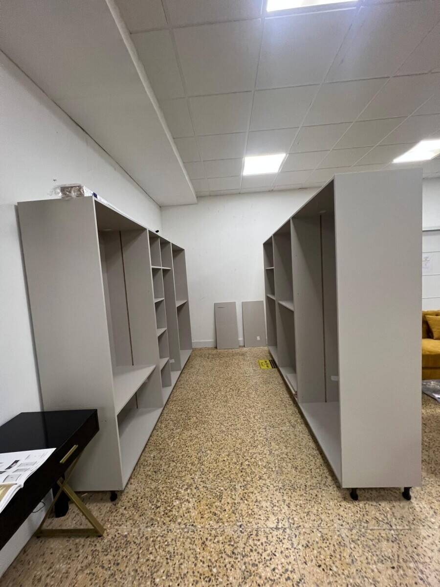 Furniture showroom Photo 6