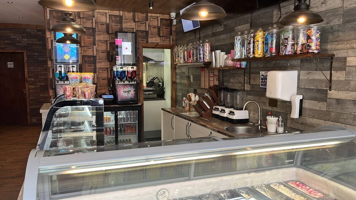 Dessert shop in Silverburn Glasgow Photo 5