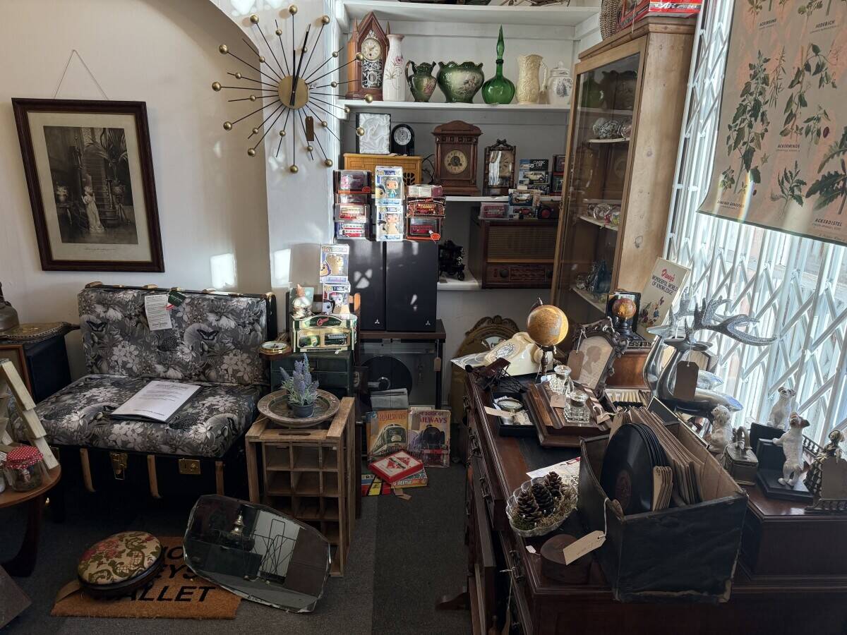 Antique Vintage and Homeware shop in Stourport on Severn
