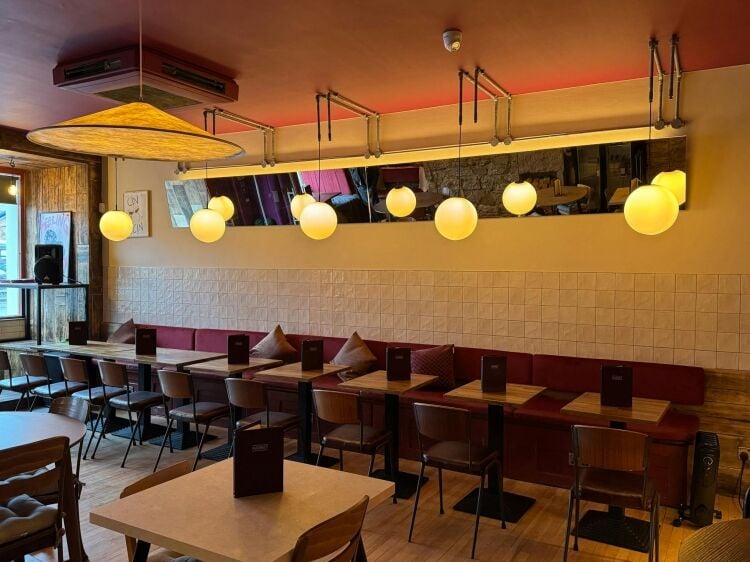 50 Cover Licensed Restaurant Bar Photo 7