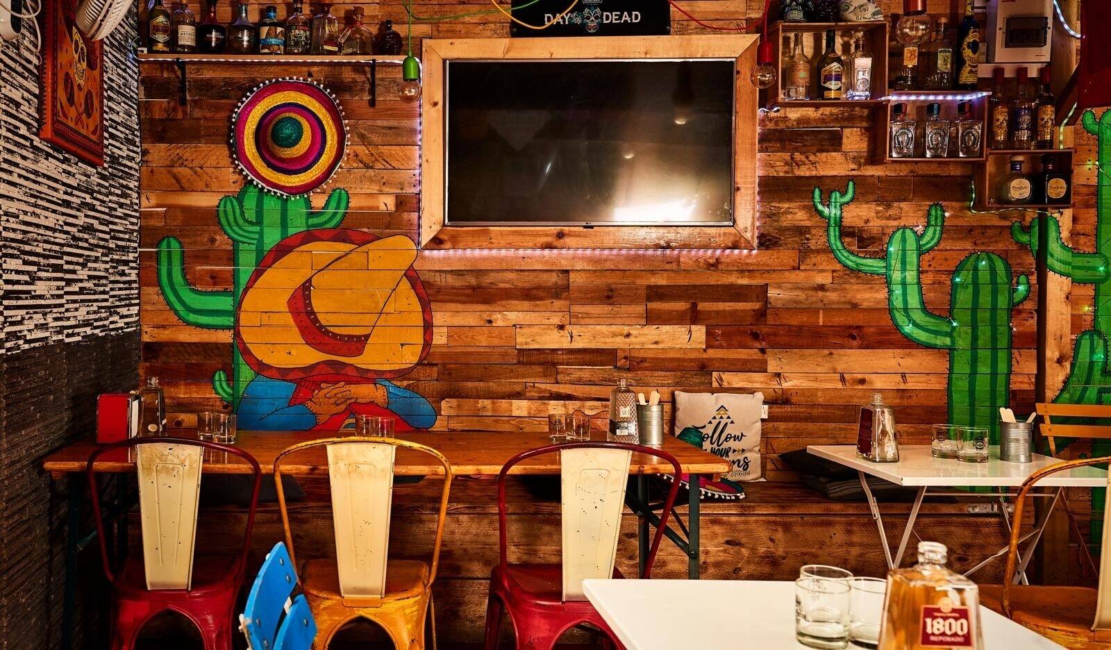 Fully fitted Bar & Restaurant lease in Tooting Broadway Market SW17