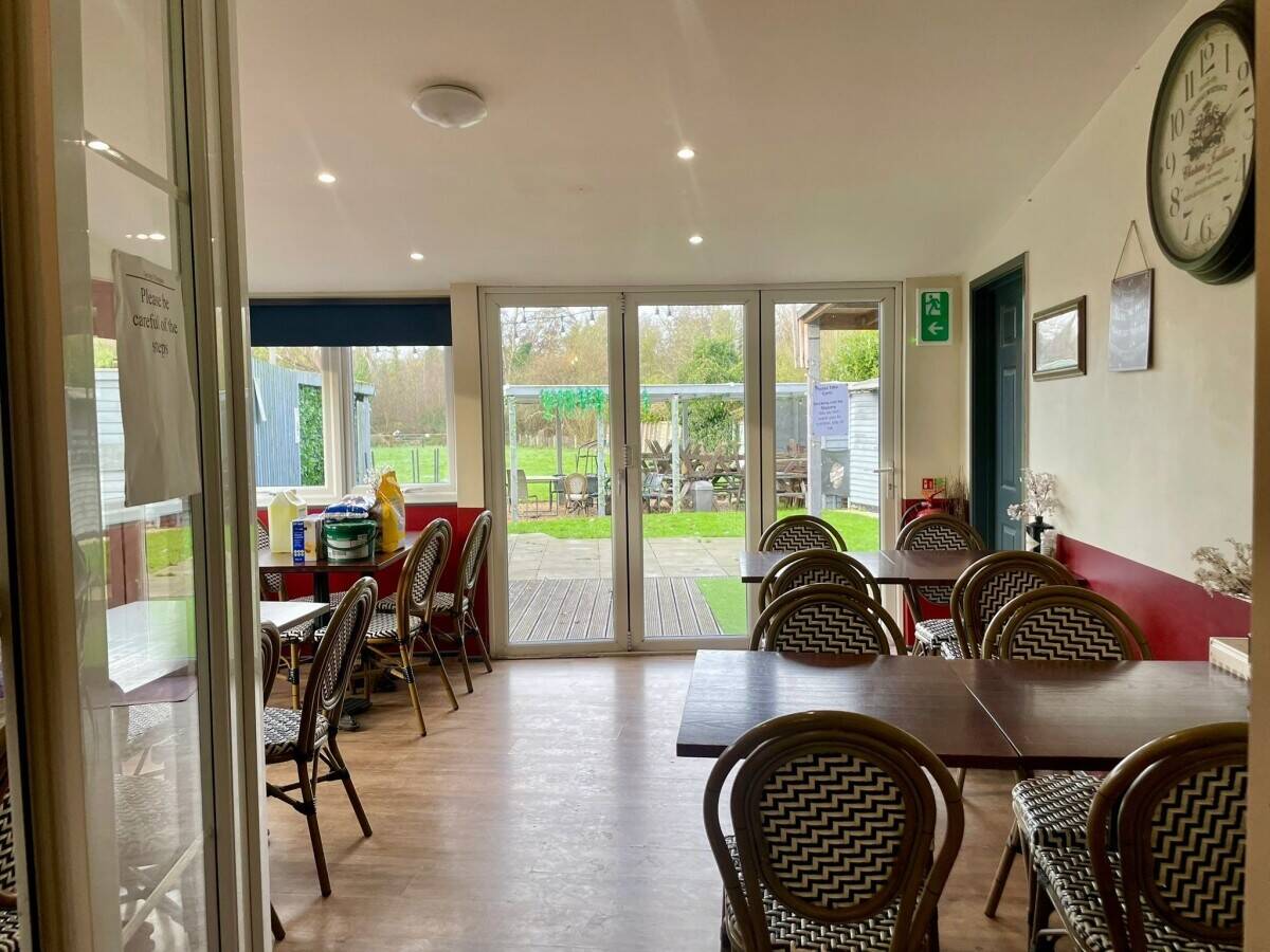 CAMBRIDGESHIRE - PUB & RESTAURANT WITH LARGE PLOT ADJACENT TO THE RIVER SNAIL Photo 7