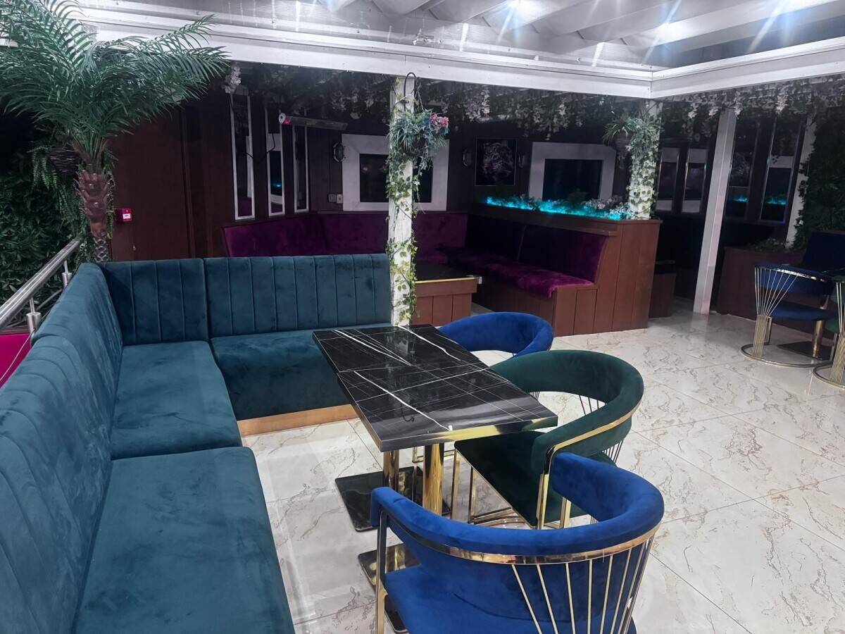 Brand New Shisha Lounge Photo 7
