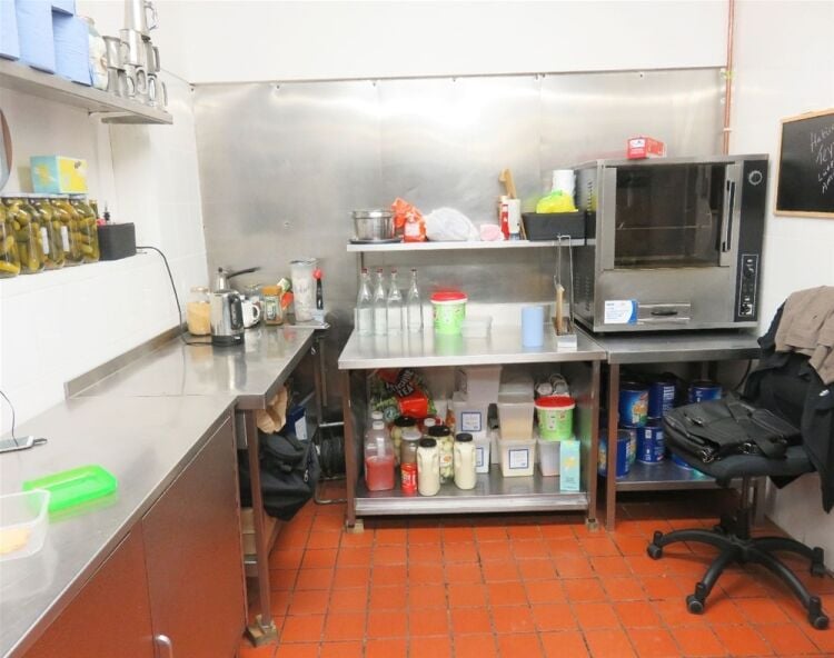 Smartly fitted fish & chip shop and restaurant, Brixton Photo 7