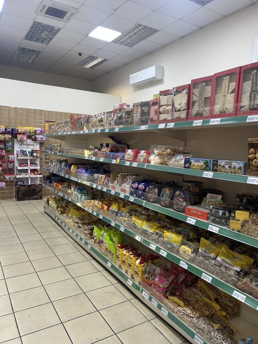 Successful Supermarket Grocery Store for Sale on Boston West Street Lincolnshire Photo 7