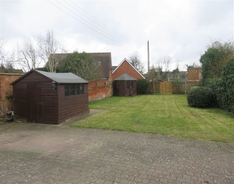 Grade II listed substantial freehold fish & chip shop with lovely family home in Suffolk.