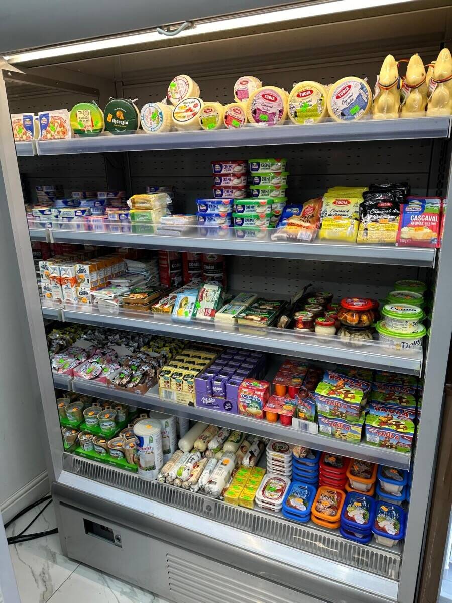 European products supermarket & Off Licence in the most popular street (Queens Road) in Nuneaton 