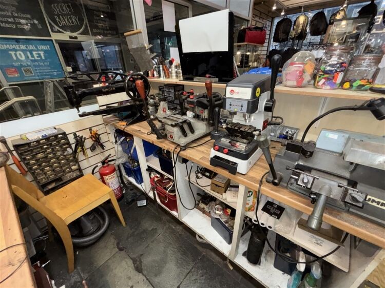 Retail For Sale in Harrogate Photo 7