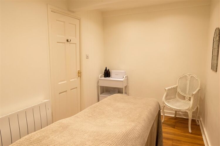 Beauty, Therapy & Tanning For Sale in Leeds Photo 7