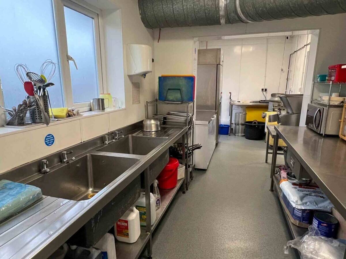 A successful Fish & Chip shop with accommodation for sale Photo 7