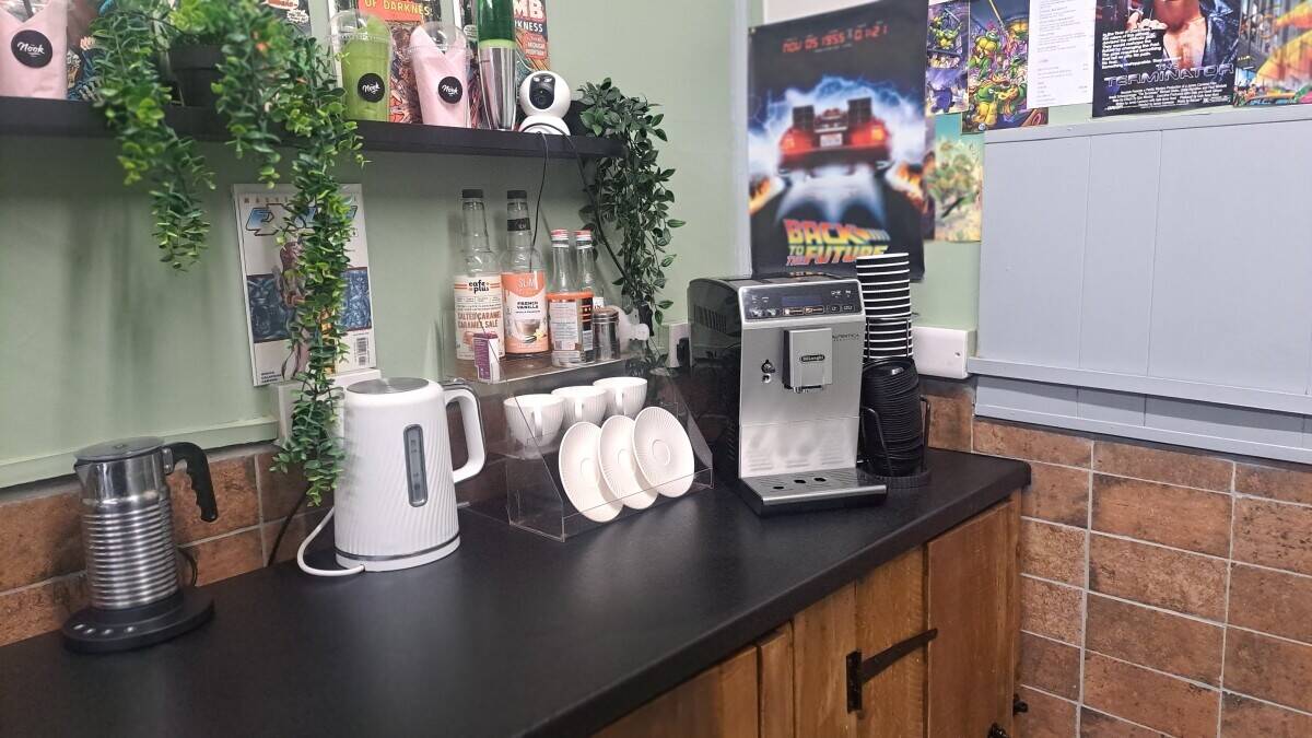 Cafe for sale in town centre Photo 7