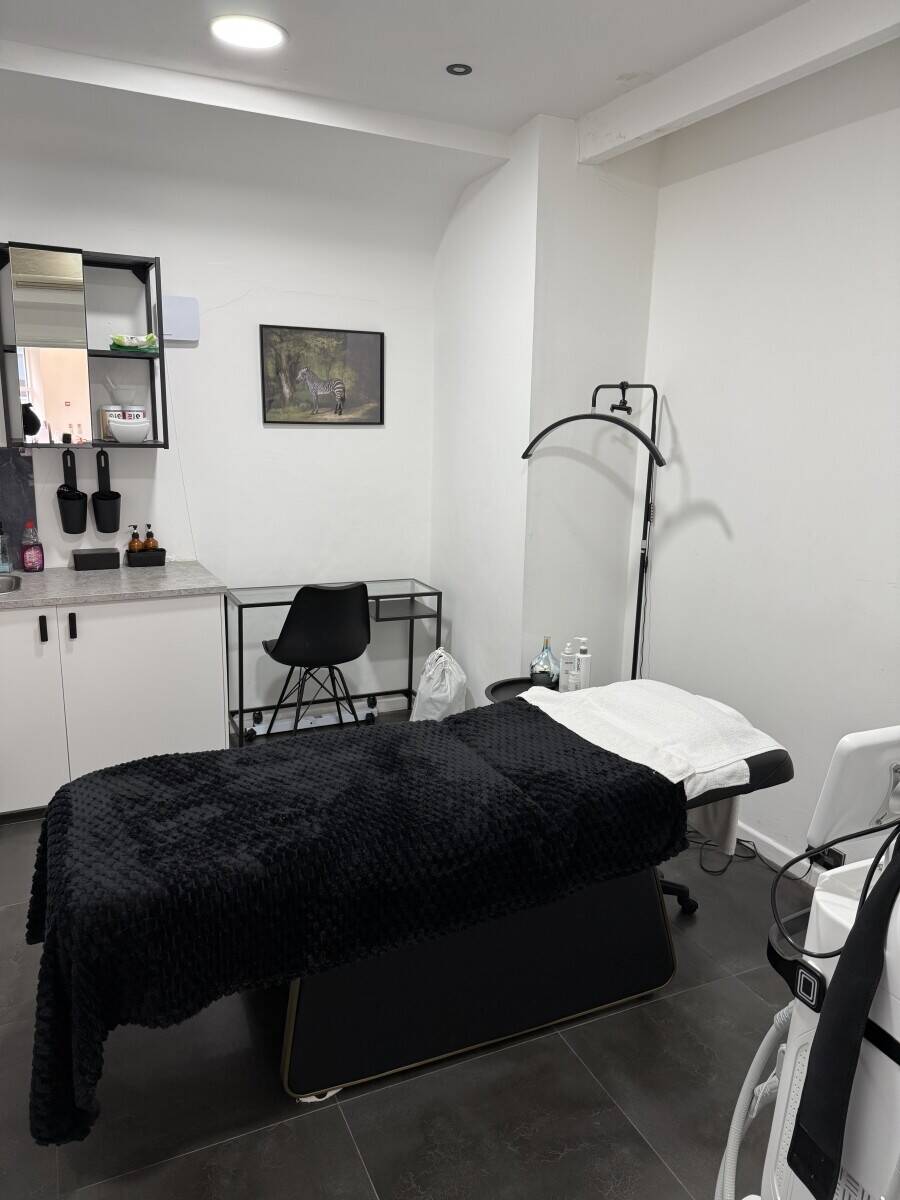 Aesthetic clinic