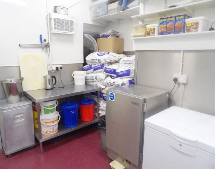 Freehold fish & chip shop with duplex apartment, Cleckheaton Photo 7
