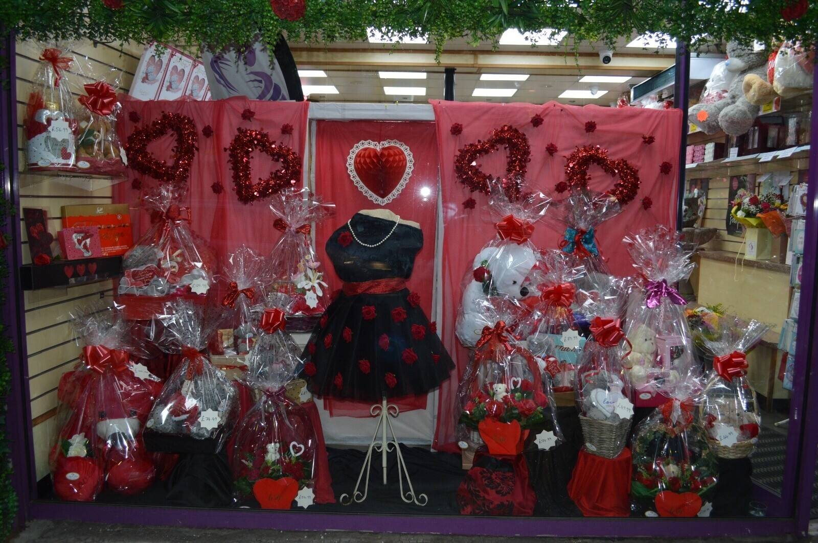 Successful West London Florist with Corporate & Funeral Contracts - Willesden Photo 7