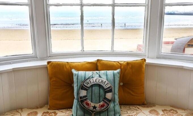 Outstanding Opportunity Statue House, The Esplanade, Weymouth - Lease for Sale Photo 7