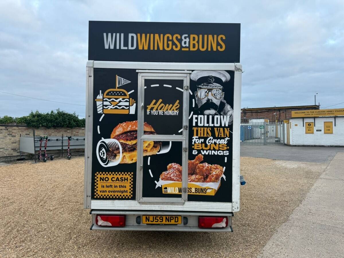 Wild Wings & Buns Fast Food Running Business Burgers & Wings