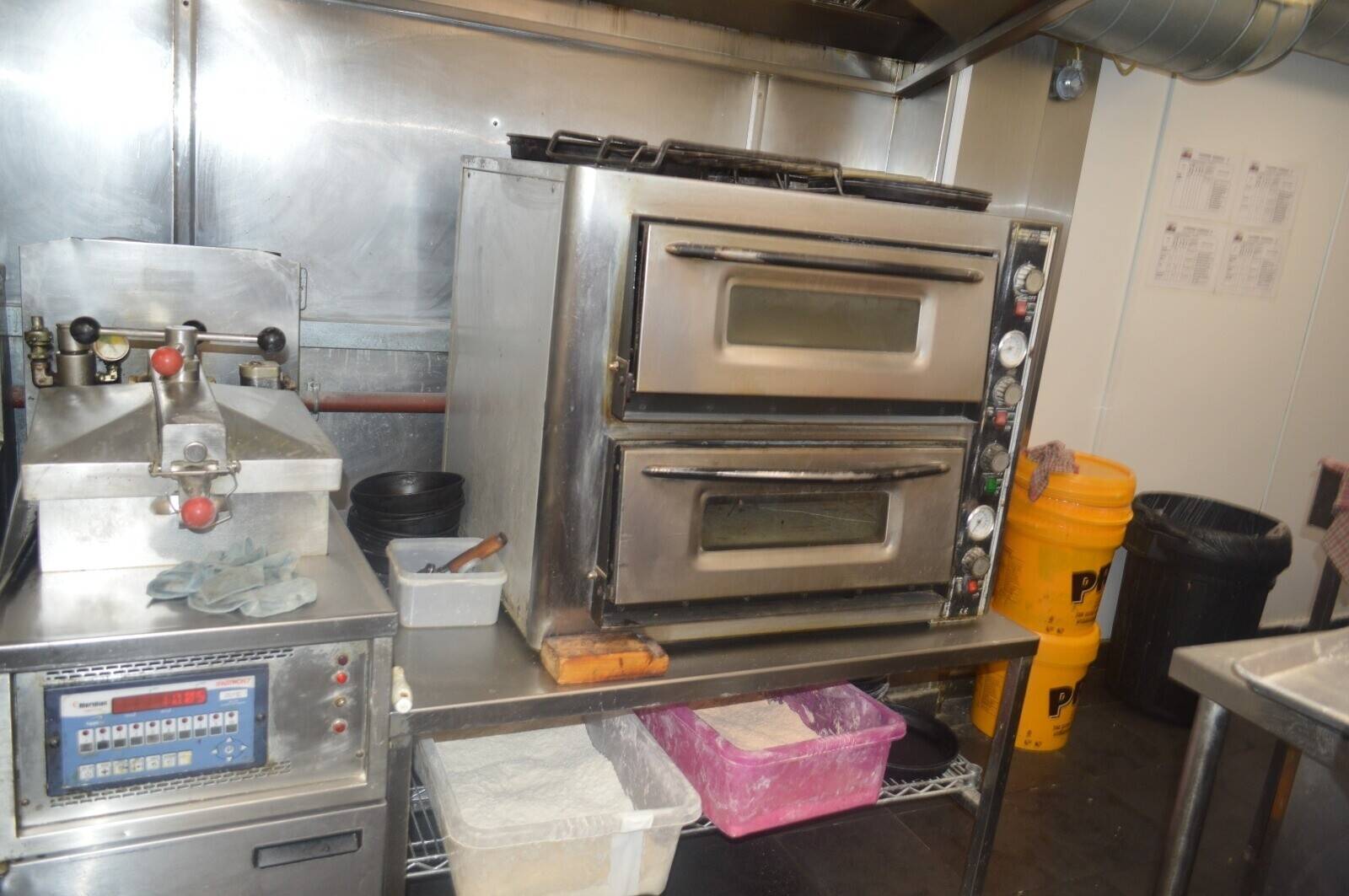 Established Chicken Shop Business Lease for Sale  in South London Photo 7