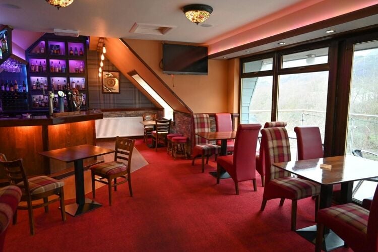 Highly Profitable Highland Inn, Restaurant, Bar and Accommodation Photo 7