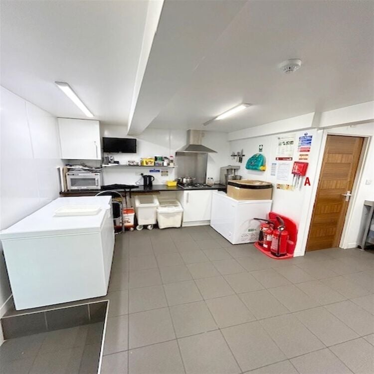 Refurbished freehold fish & chip shop, Huddersfield Photo 7