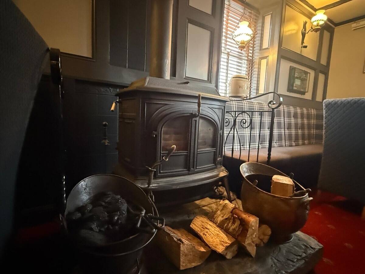 A Well-Presented Multi Income Stream Village Hotel  (ref 1793) Photo 7