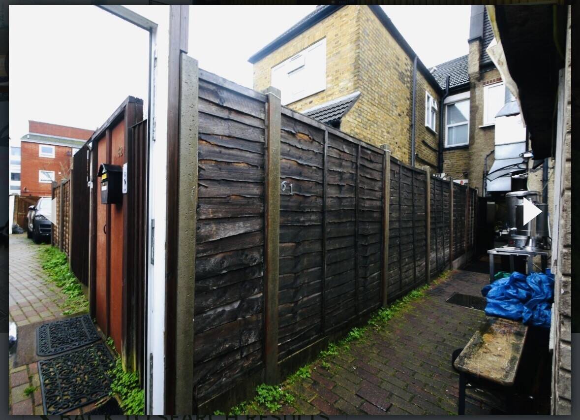 Japanese Sushi & Bao Buns Restaurant for Sale in South Woodford, London Photo 7
