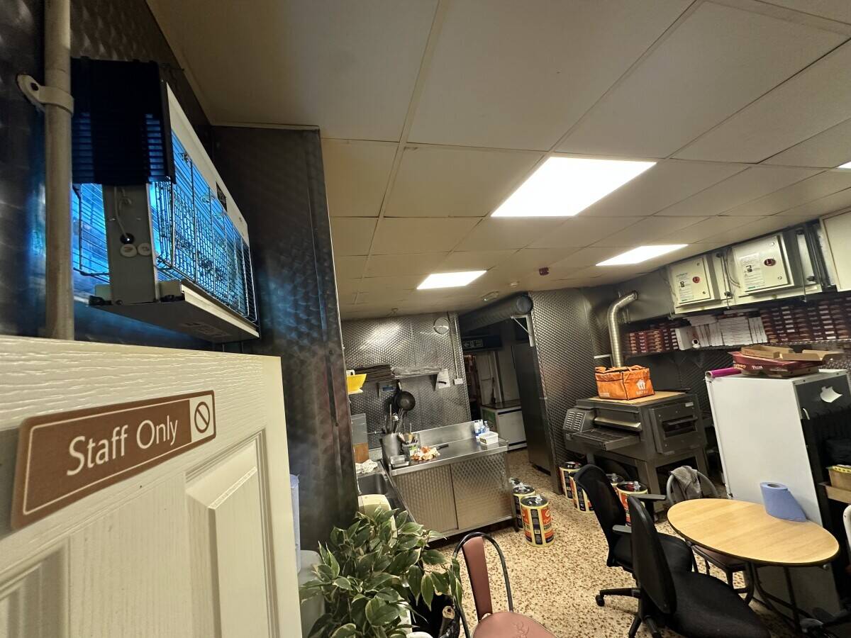 Kebab & Pizza Takeaway shop for sale in Gillingham Kent 