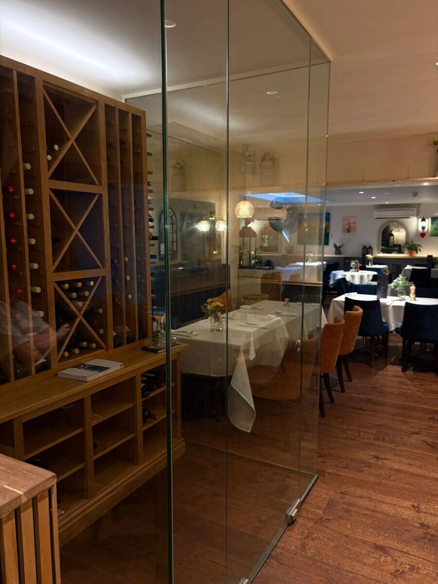 British Restaurant For Sale in Weybridge Photo 7