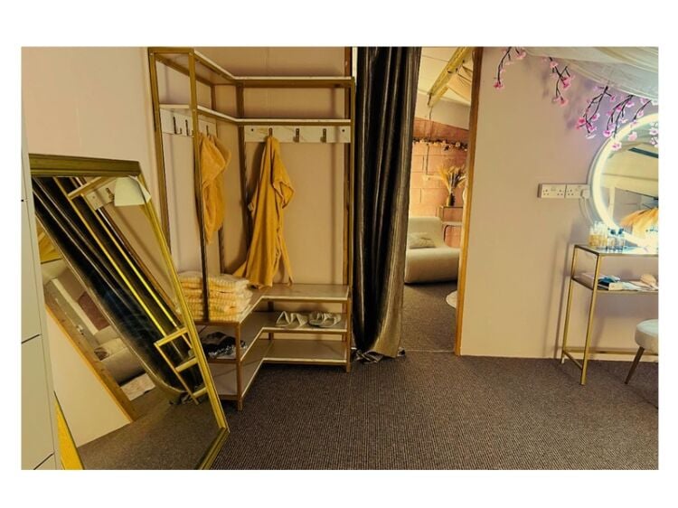 Stylish Beauty & Spa Business in Prime Shaftesbury Location Photo 7