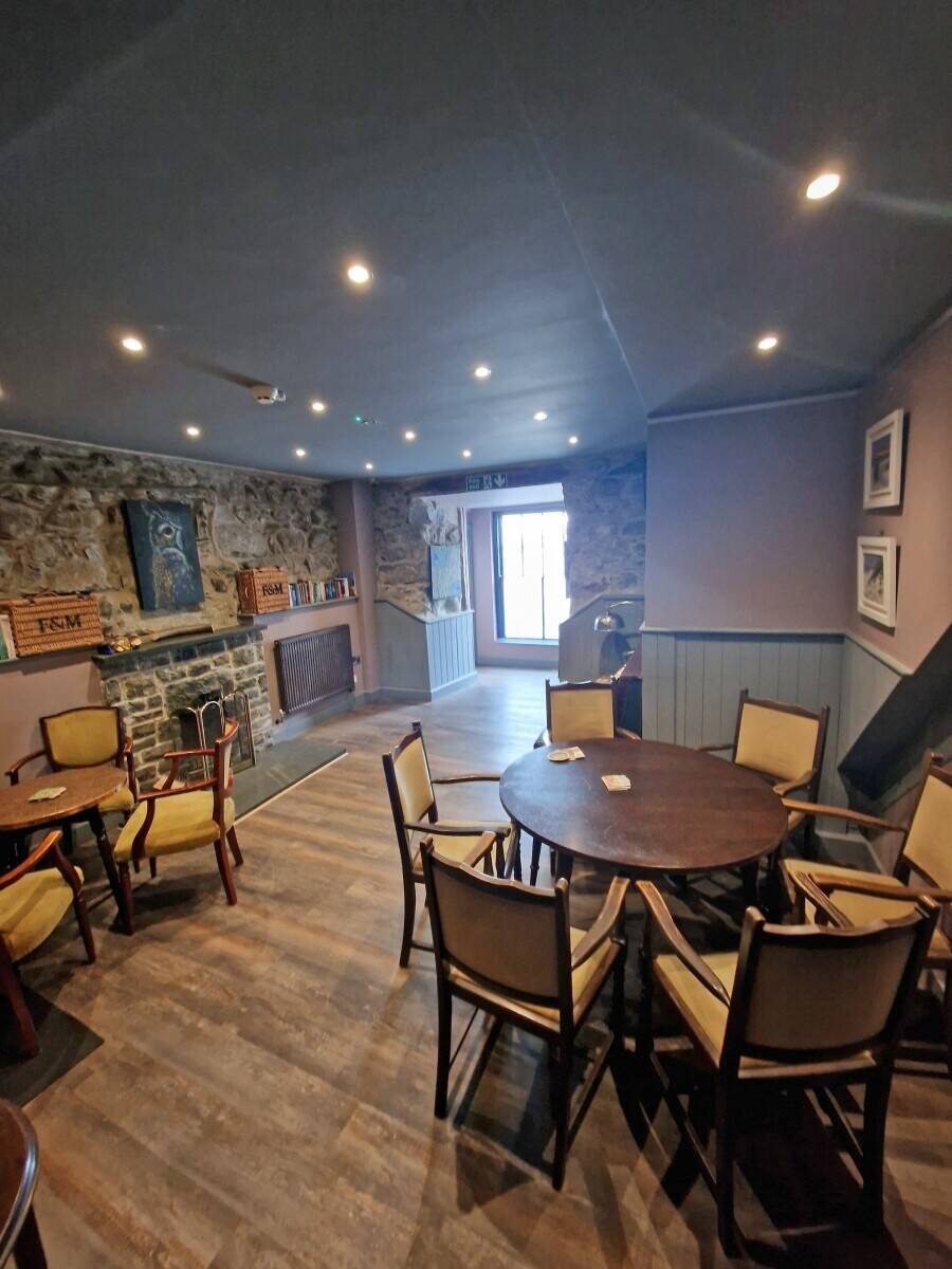 GWYNEDD - REFURBISHED PUBLIC HOUSE WITH EIGHT LETTING ROOMS Photo 7
