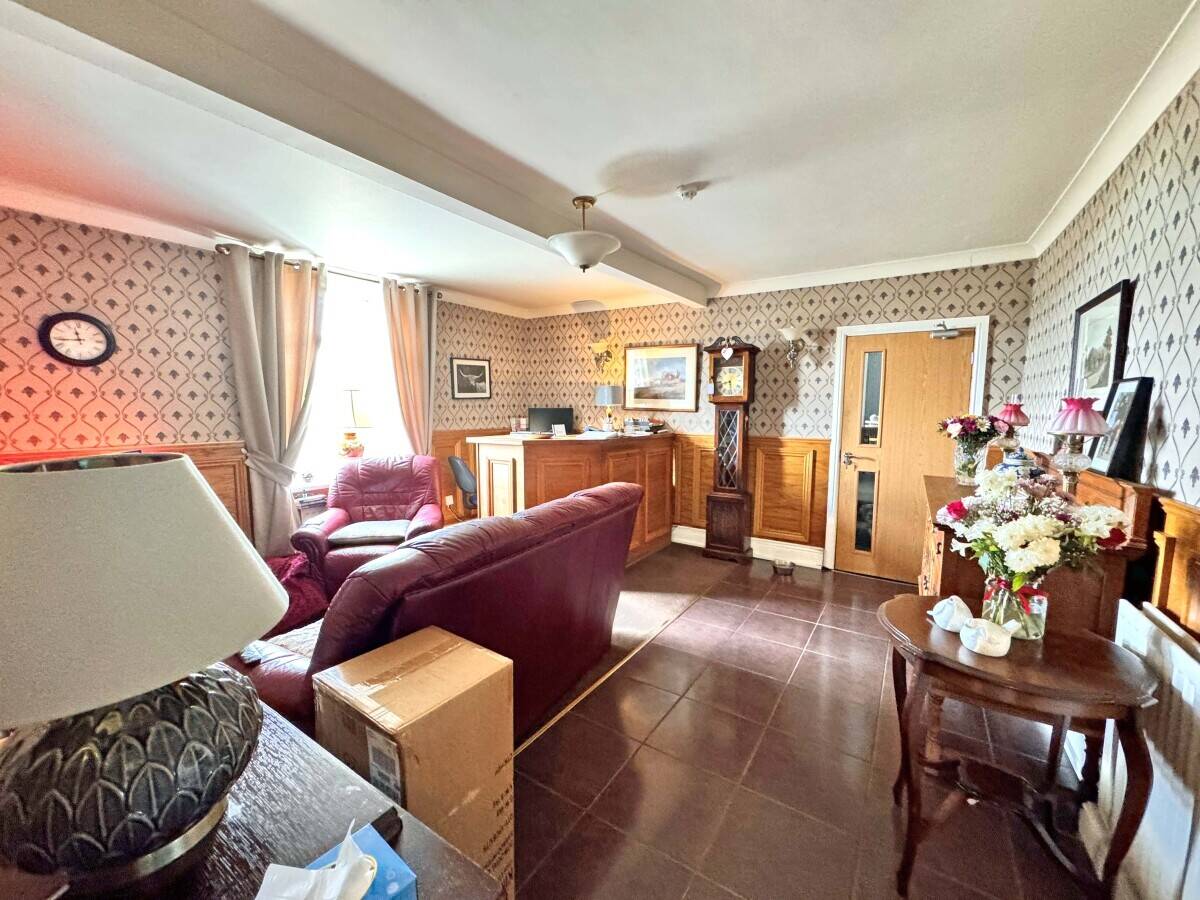 COUNTY DURHAM - VILLAGE GUEST HOUSE WITH RESTAURANT AND BAR
