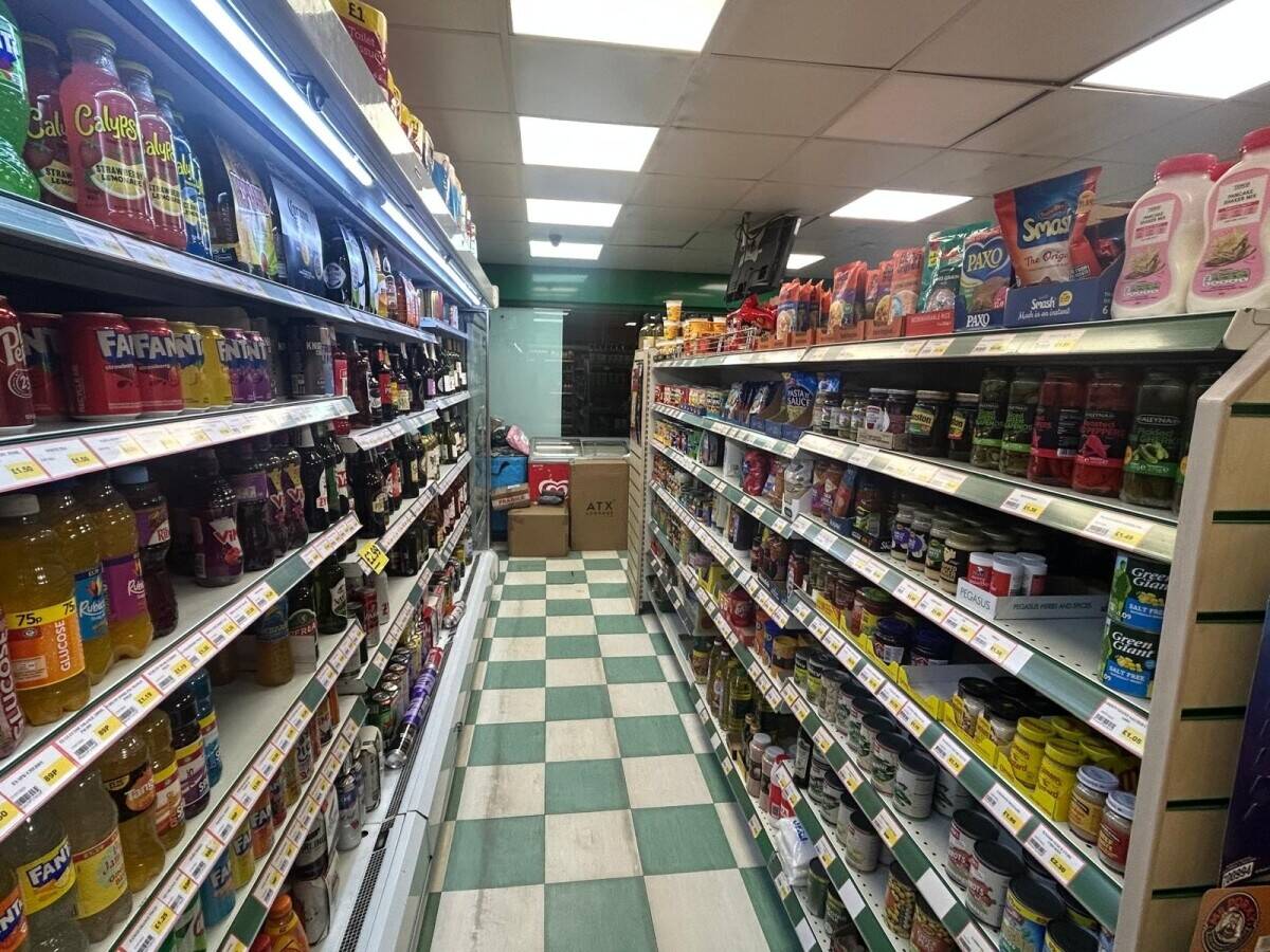 Profitable Convenience Store & Off Licence with  Low Rent & New Lease - Northampton Photo 7