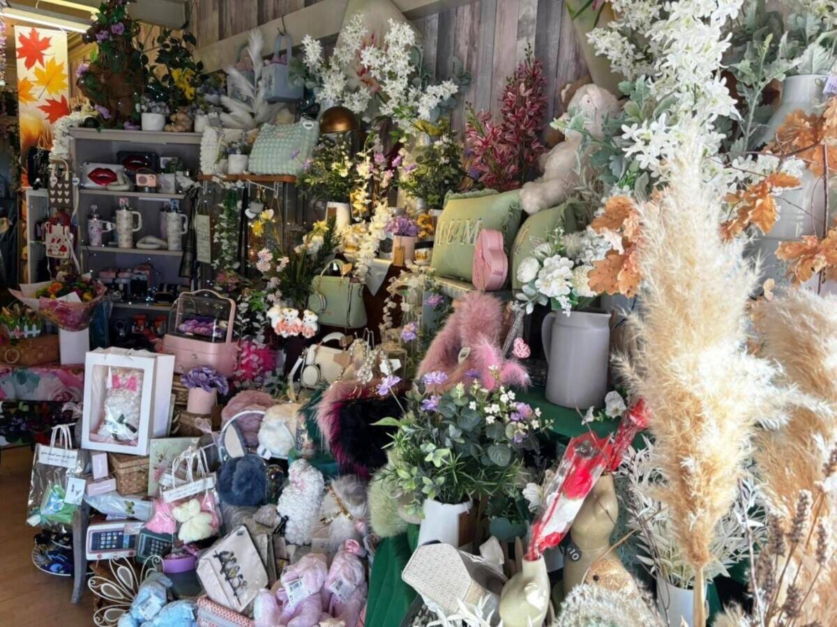 INTERFLORA FLORISTS & GIFT SHOP FOR SALE IN SOUTHEND-ON-SEA, ESSEX Photo 5