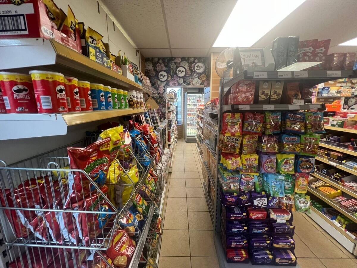 Very Popular Freehold Family Run Convenience Store (ref 1805)