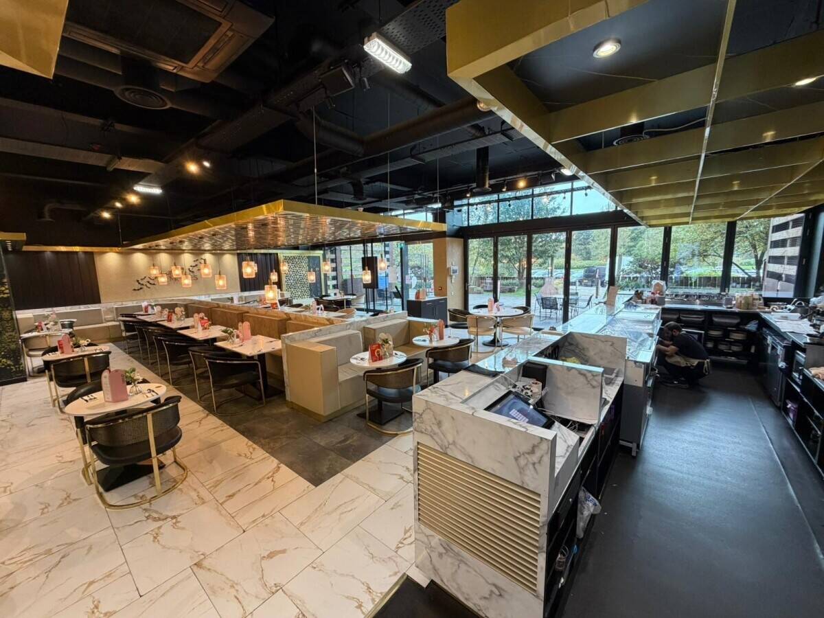 Fully Fitted Dessert & Speciality Drinks Business – Glasgow Fort
