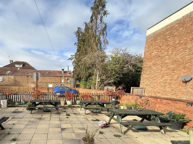 Prominent Roadside Inn For Sale in Taunton