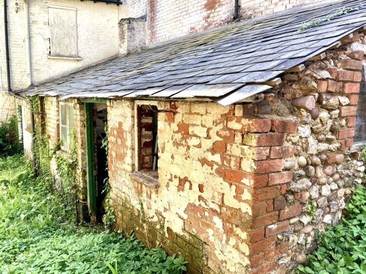 FREEHOLD INVESTMENT/DEVELOPMENT OPPORTUNITY Photo 7