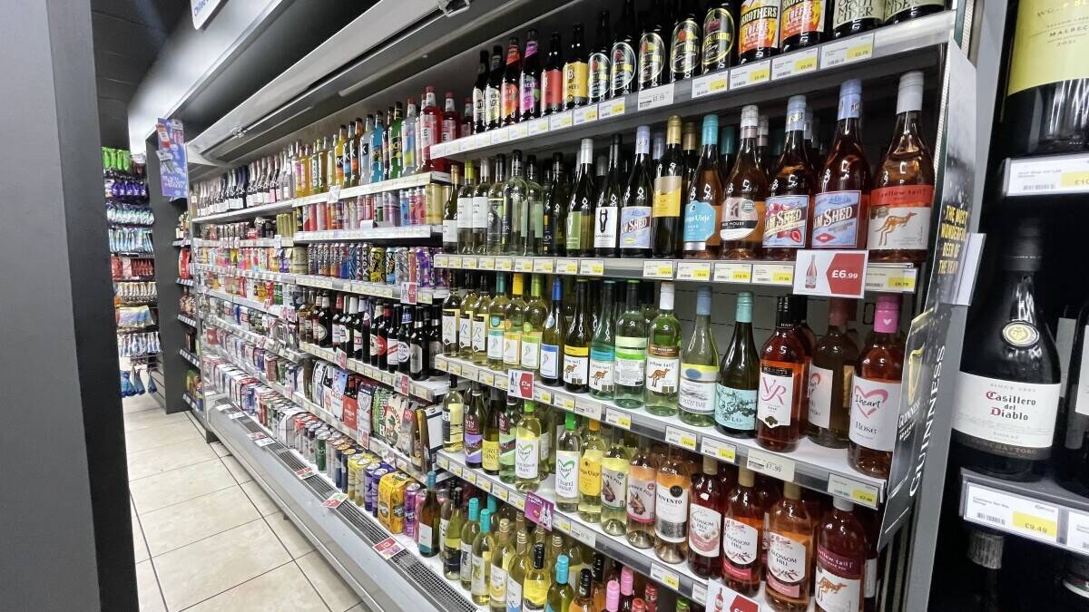 OFFERS INVITED Leasehold Convenience Store & Off Licence & 2 Bed Living Premises in Sunderland Photo 7
