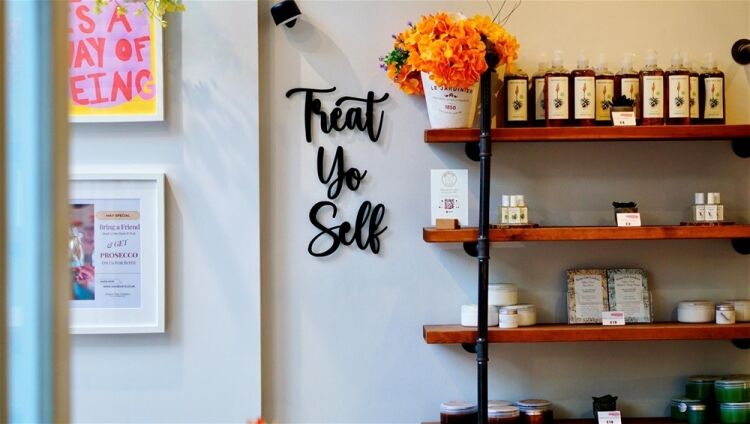 PREMIUM NAIL SALON AND PROSECCO  BAR