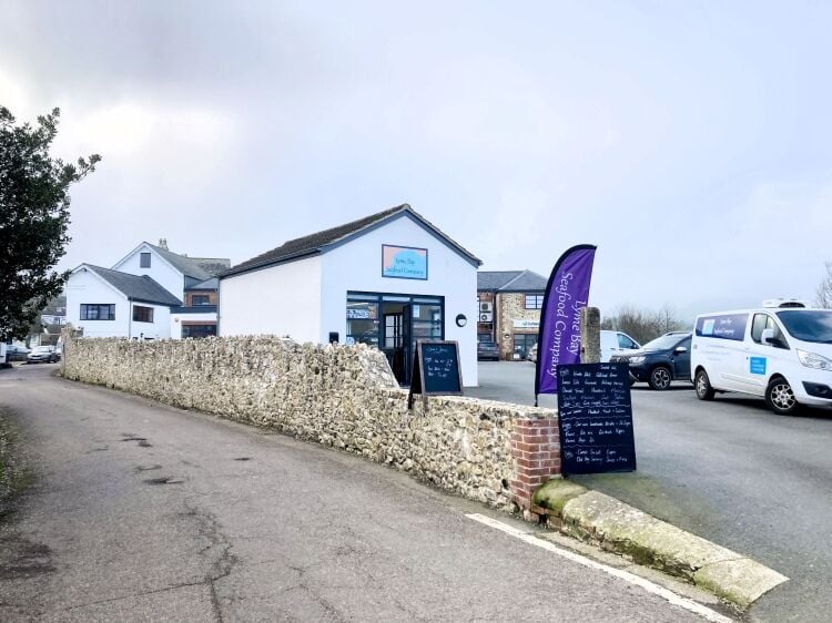 FISHMONGERS & WHOLESALE SEAFOOD SUPPLIES