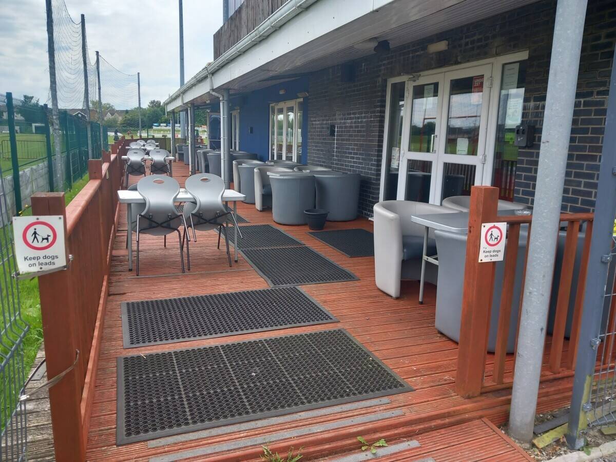 SWANSEA GOWER PENINSULA – SUBSTANTIAL NEW BUILD PUBLIC HOUSE OVERLOOKING RUGBY AND CRICKET GROUNDS Photo 7