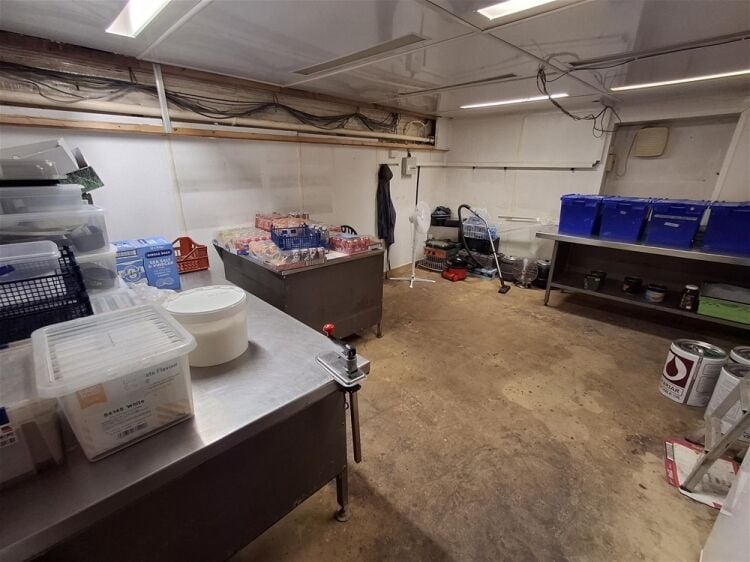 Cafe & Sandwich Bars For Sale in Holmfirth Photo 7