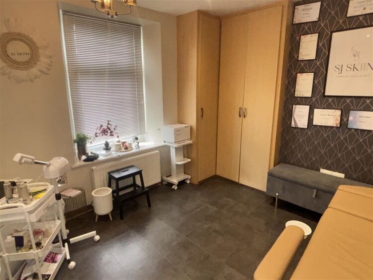 Beauty, Therapy & Tanning For Sale in Bradford Photo 7