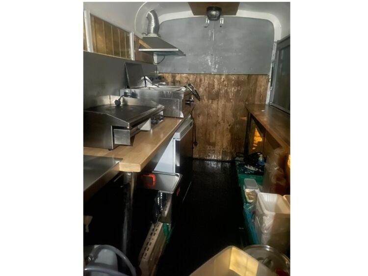 Spice Meets Mobility – Indian Restaurant & Street Food Horsebox