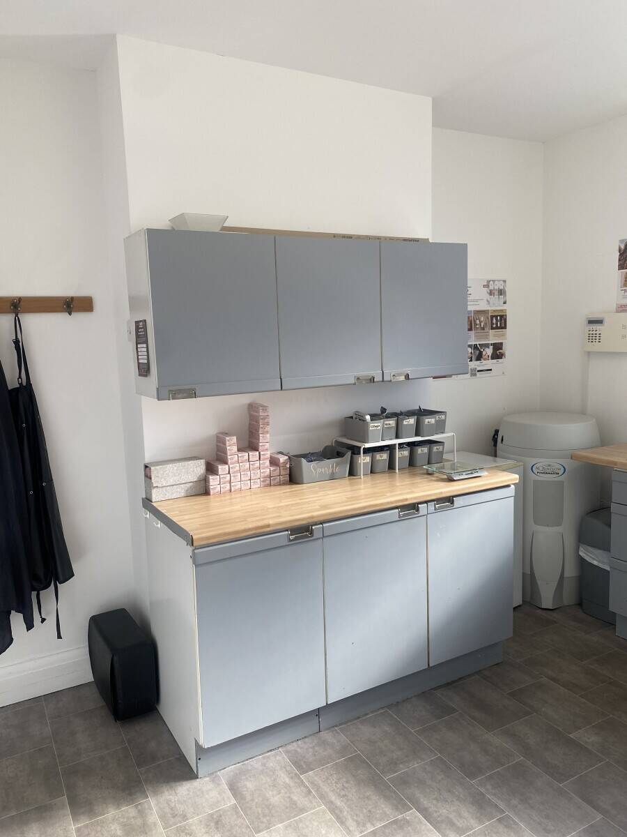 Hair salon for sale in Sheffield Photo 7