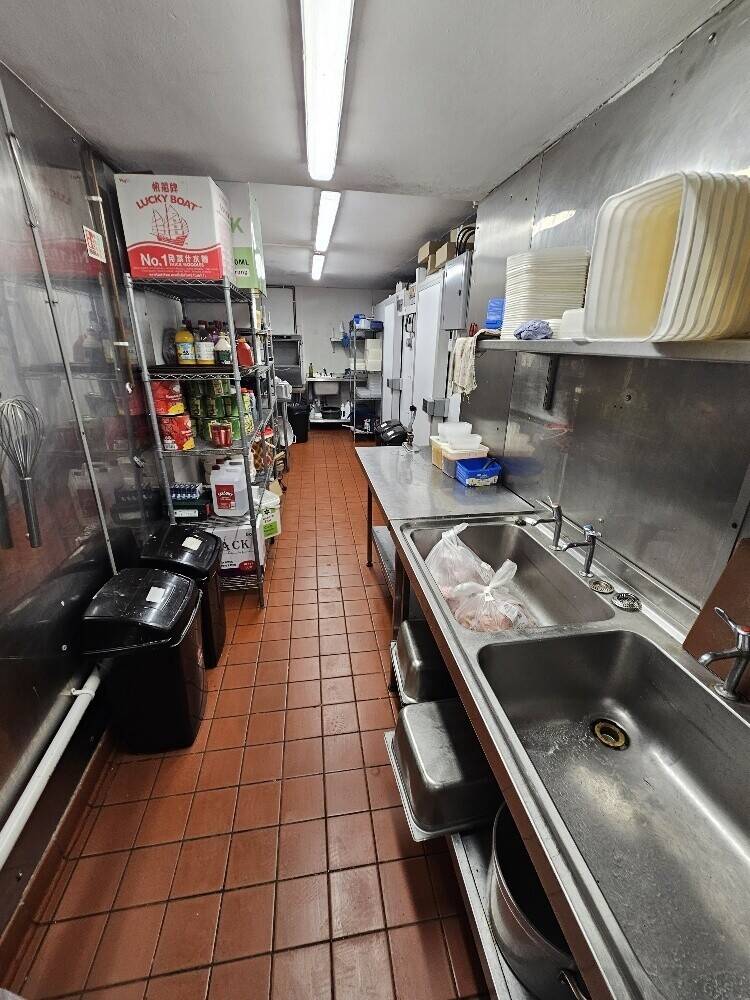 Town Centre Takeaway Business With Studio Apartment In Exmouth, Devon Photo 7