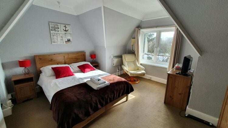 10 Bedroom Hotel With 2 Bedroom 2 Reception Owners Garden Flat Photo 7