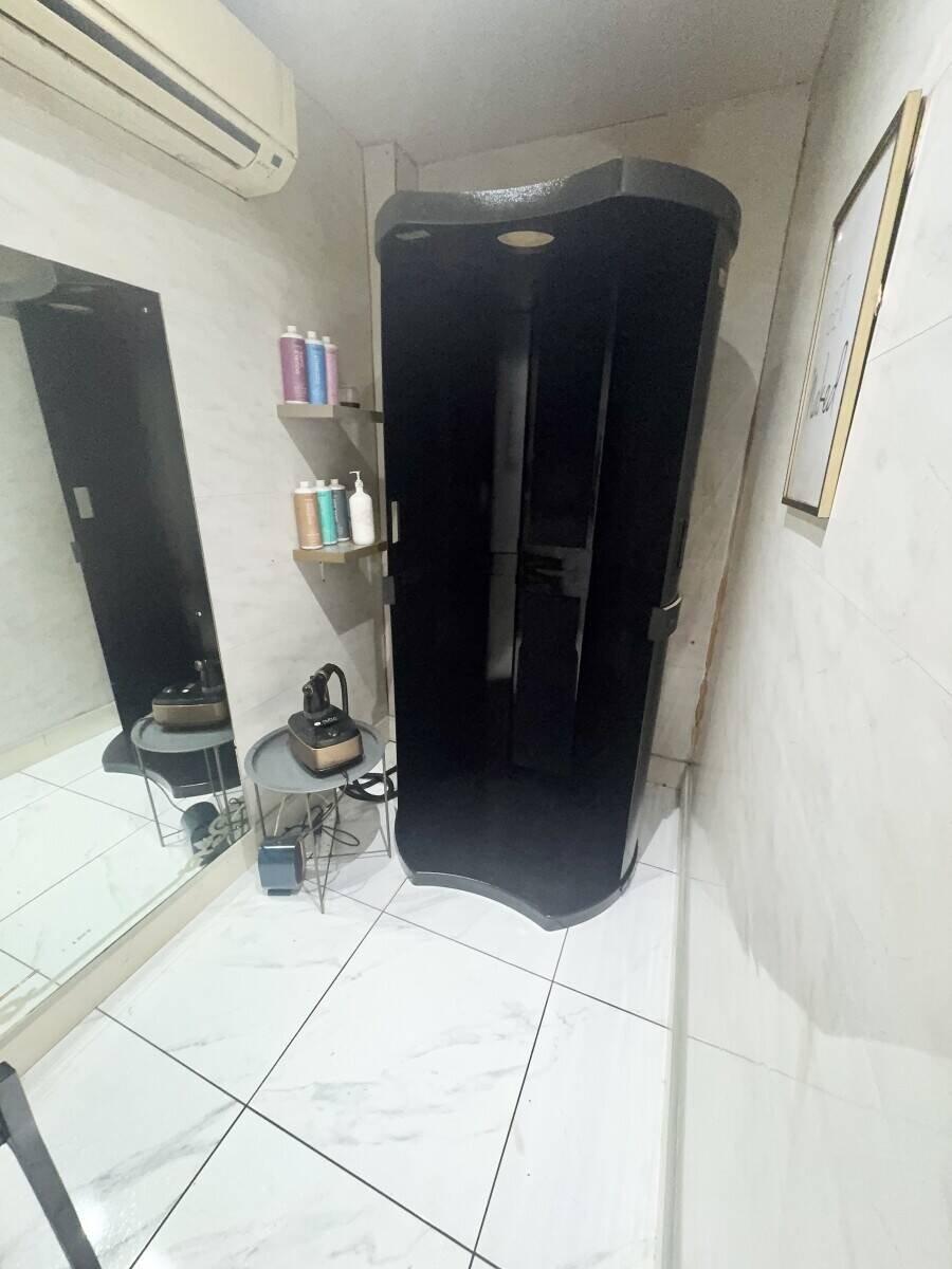 Liverpool Lash Salon /  training academy for sale Photo 5