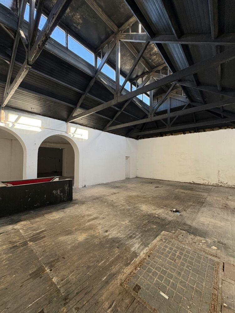 Substantial Retail Space For Lease Photo 7