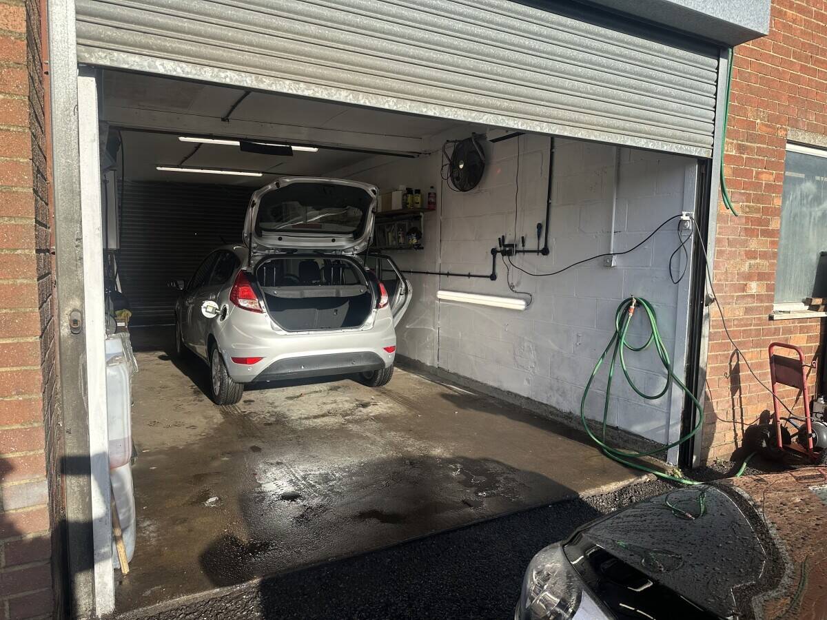 Car Sales and MOT Station/Repair business for sale near Tunbridge Wells Photo 7